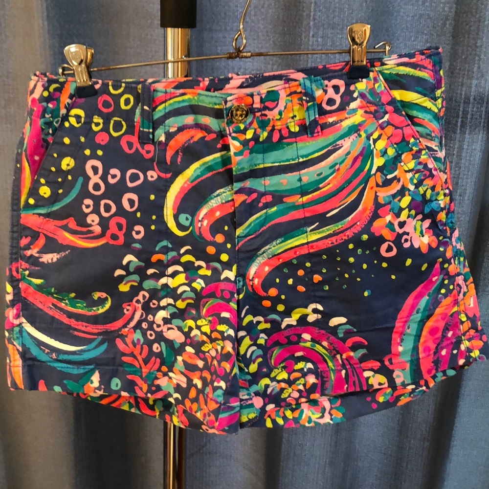Heavy cotton shorts, front and back pockets